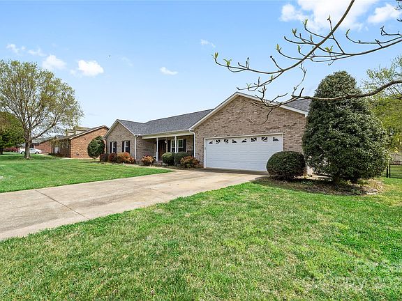 5th image of 139 Meadow Oaks Dr