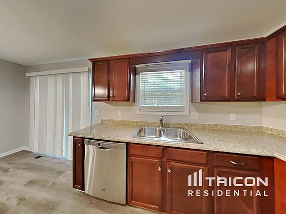 5th image of 2712 Arthurs Ct