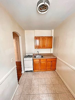 2nd image of 667 Ocean Ave APT 1G
