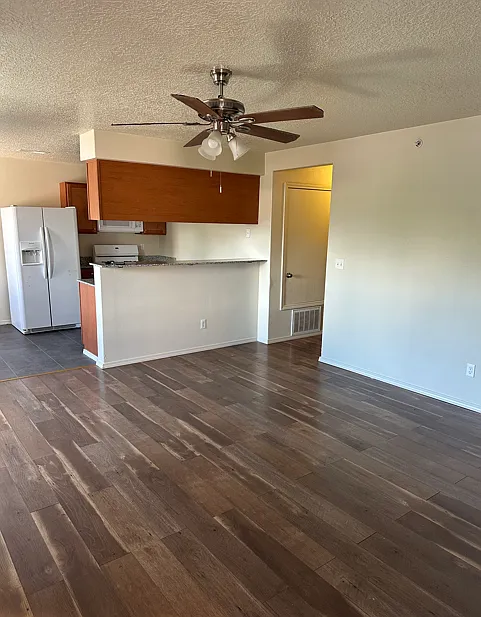 5500 Zia Rd NE — Photo 2