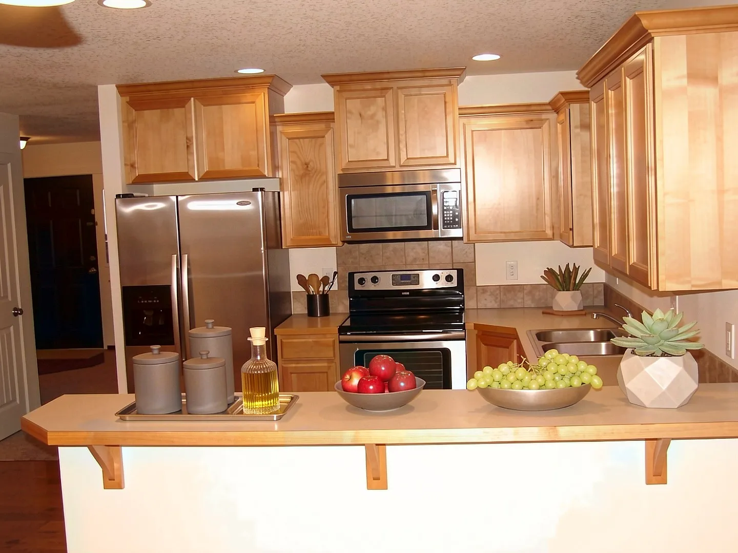 Charming 3-Bedroom, 2.5-Bath Townhome in Peaceful Neighborhood! — Photo 3