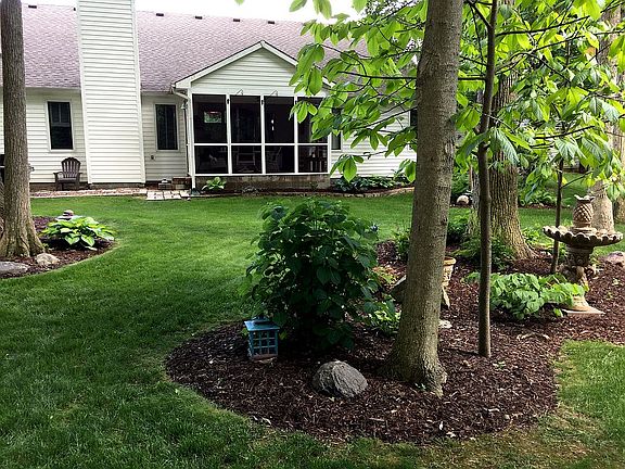 3rd image of 5228 Bracken Dr