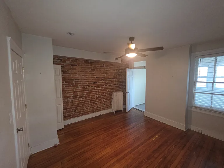 1242 Columbia Rd NW — Photo 9