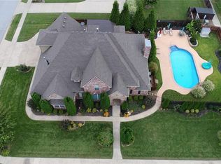 3872 E Breakstone Dr, Fayetteville, AR 72764