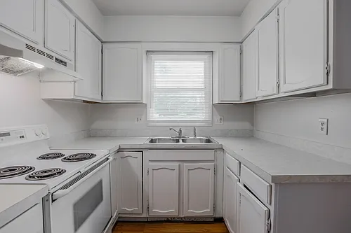 Tippecanoe Drive Apartments Photo 1 Tippecanoe Drive Apartments Photo 1