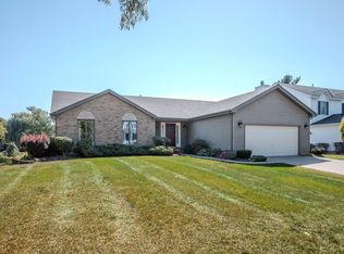 1837 Heather Rd, Geneva, IL 60134
