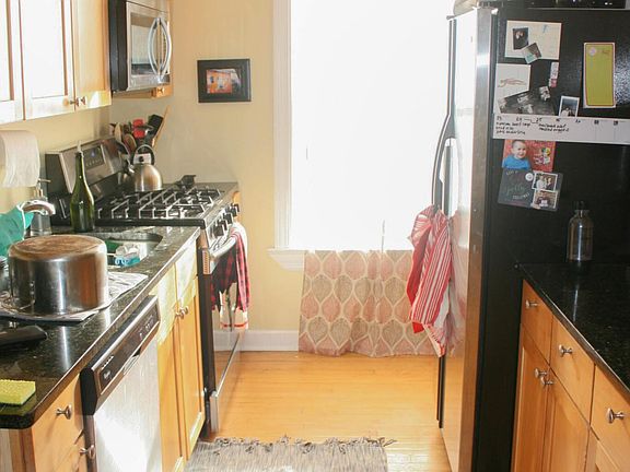 2nd image of 1955 W Leland Ave #2N