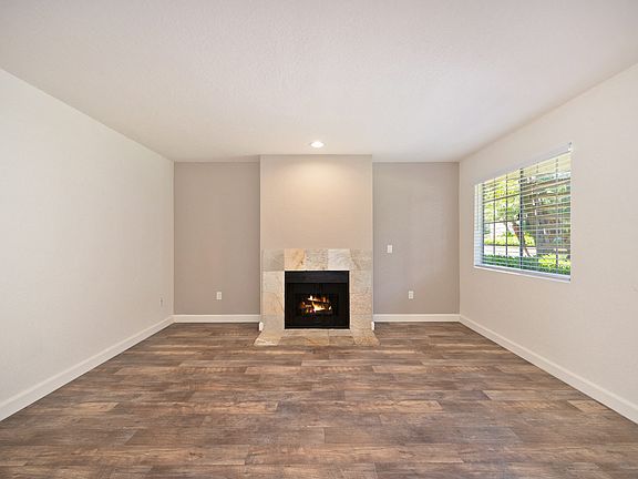 4th image of 327 Walnut Ave #375-F