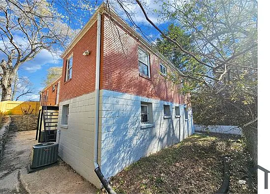 1328 Sharon St NW — Photo 13