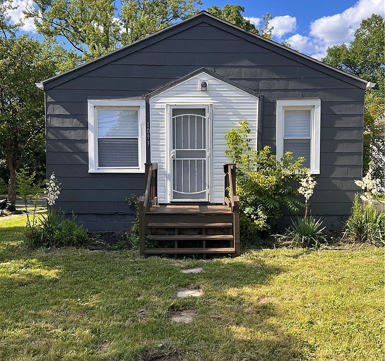 1st image of 1093 Joy Ave