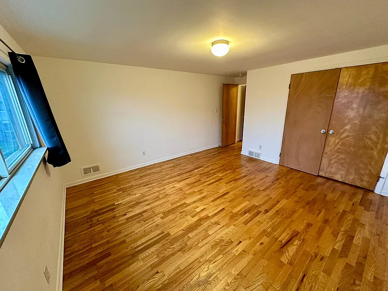 2099 Fabian Dr — Photo 7