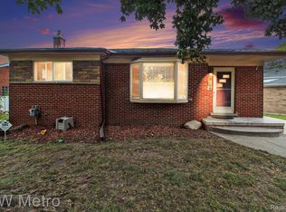 9168 Rockland, Redford, MI 48239