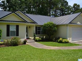 1022 Jones St, Albertville, AL 35950