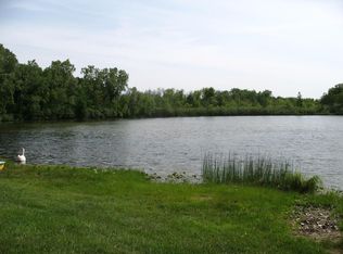 1461 Oakshade St APT 15, Walled Lake, MI 48390