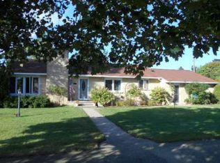 1910 10th Ave N, Escanaba, MI 49829