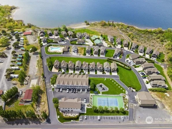 23772 Crescent Bay Drive NW #107, Quincy, WA 98848