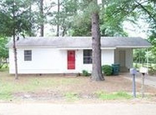 706 N Locust St, Waldo, AR 71770