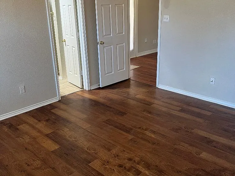 410 Justice Ave — Photo 12