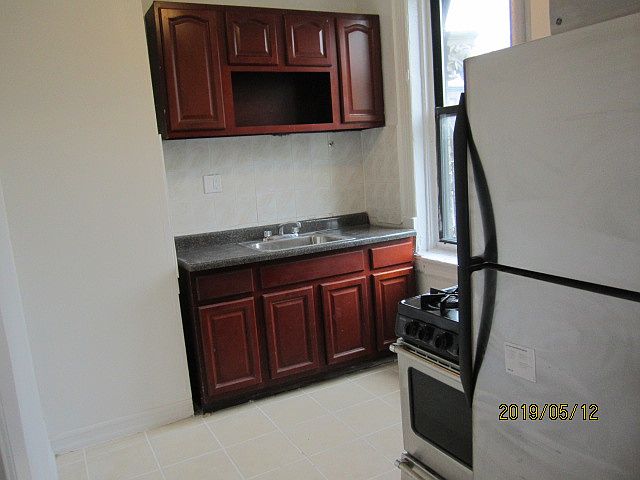 1st image of 224 Sterling St #B2
