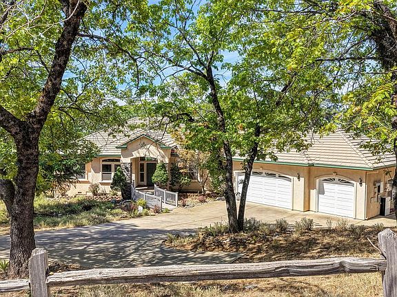 4th image of 2120 Bear Rock Rd