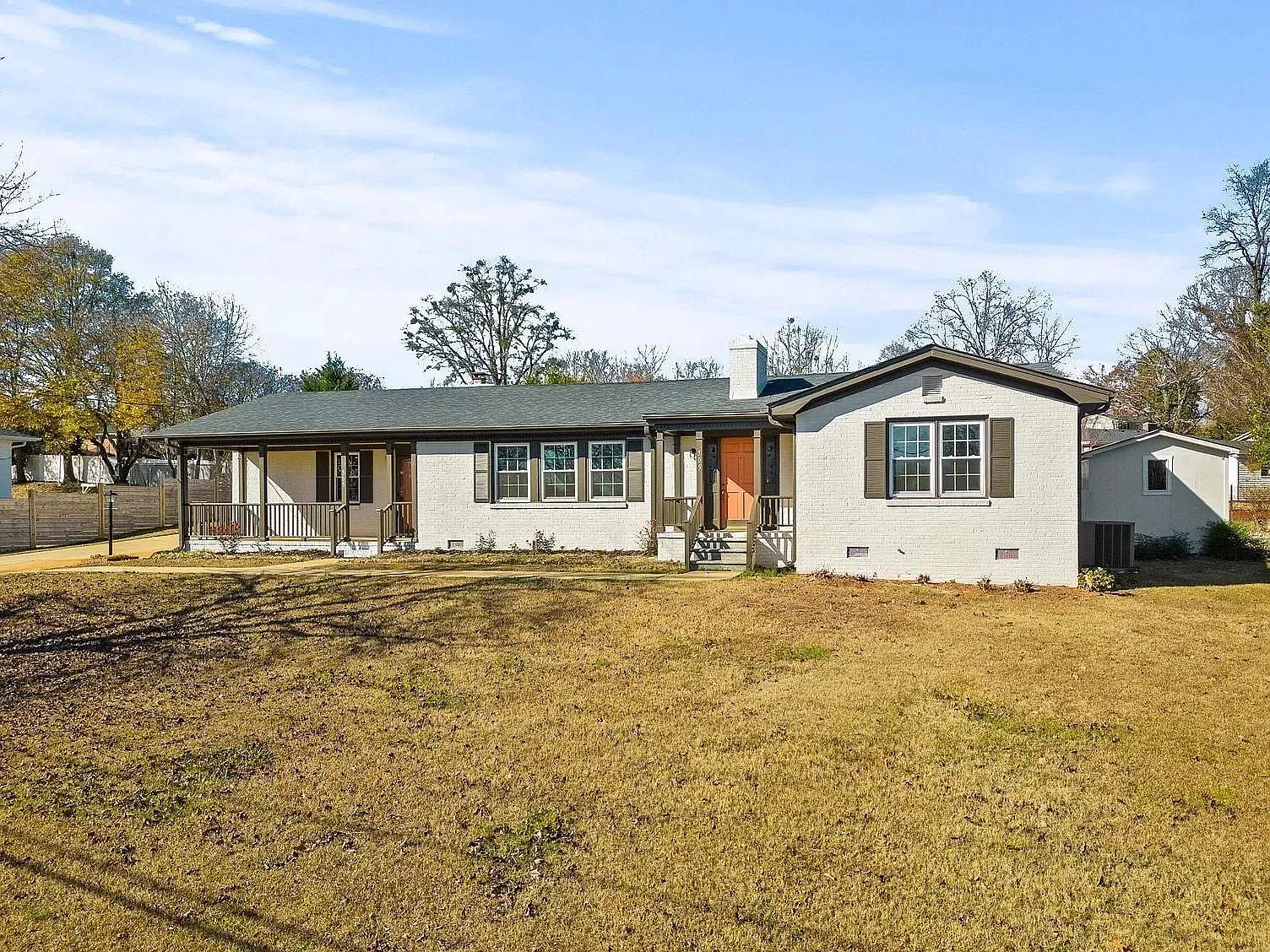 4 bed, 3000 sqft, $2,400 — Photo 1
