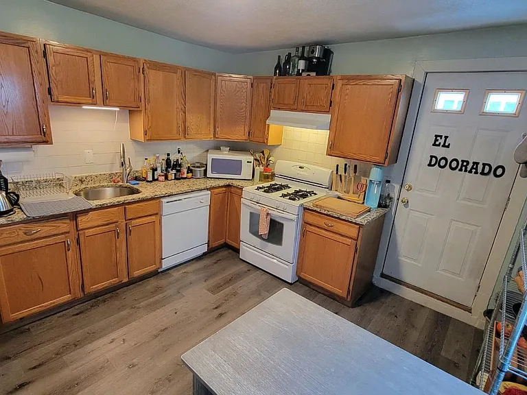 357 Highland Ave #2 — Photo 2