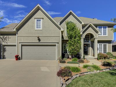 5904 NE Coral Cir, Lees Summit, MO, 64064