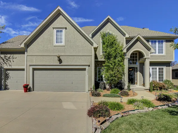 5904 NE Coral Cir, Lees Summit, MO 64064