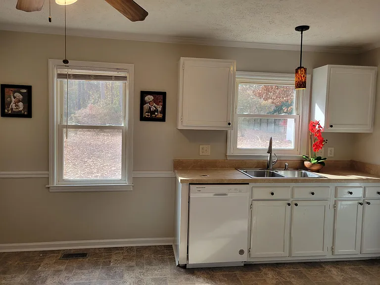 1230 Calla Cir — Photo 4
