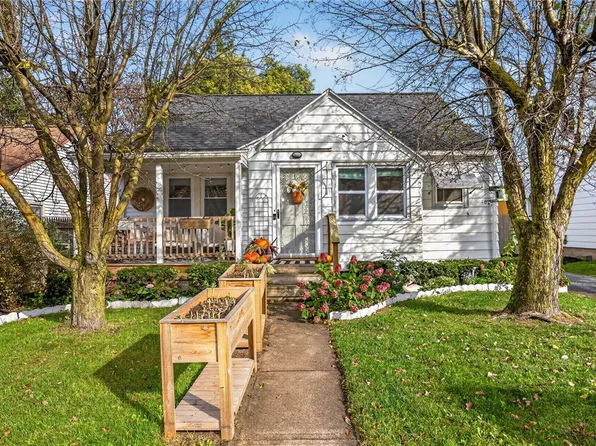 1062 Bennington Dr, Rochester, NY 14616