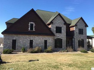 412 Hastings Dr, Duluth, MN 55803