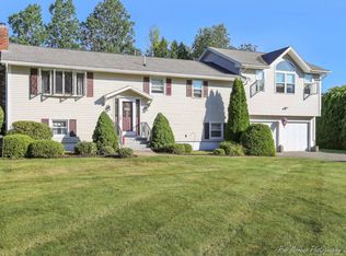 2 Deana Rd, Methuen, MA 01844