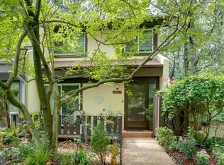 2132 Cartwright Pl, Reston, VA 20191