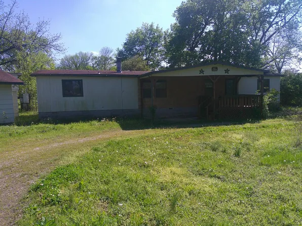 301 Neosho St, Humboldt, KS 66748