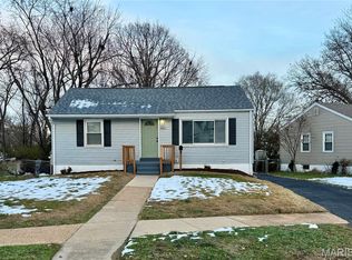 9921 Iveland Dr, Saint Louis, MO 63114