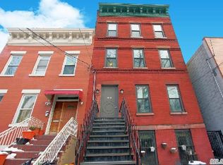 3053 12th St, Astoria, NY 11102
