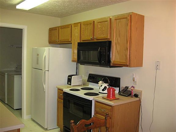 5th image of 5354 Meadow Walk Ln