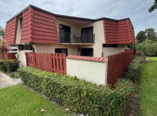 3830 Victoria Dr, West Palm Beach, FL 33406