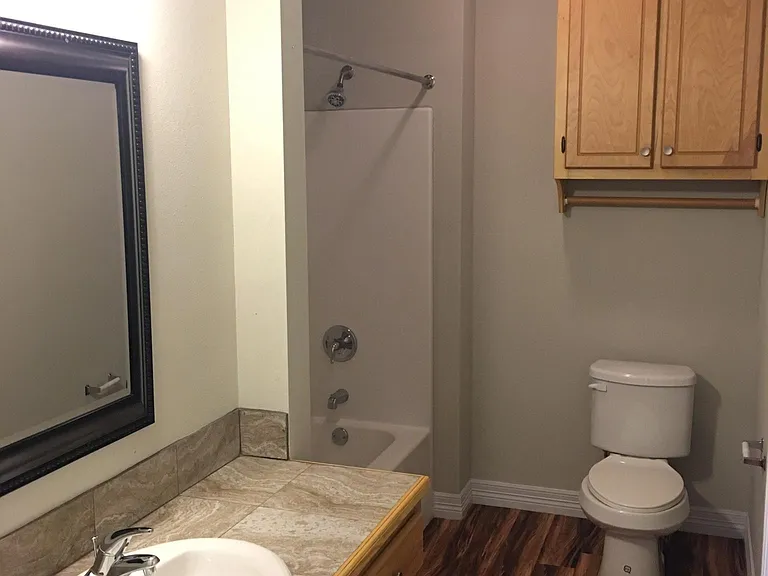 200 Fieldstone Ln — Photo 9