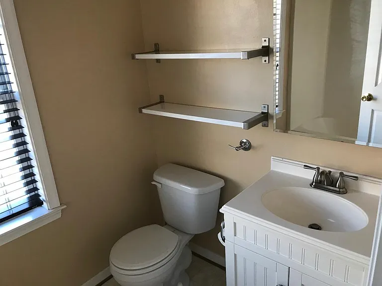2508 Porter St — Photo 10