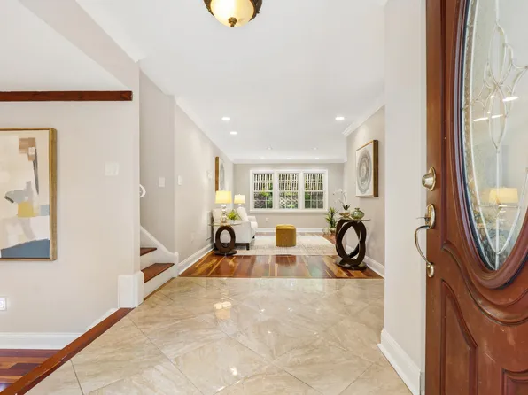14003 N Commons Way, Rockville, MD 20854