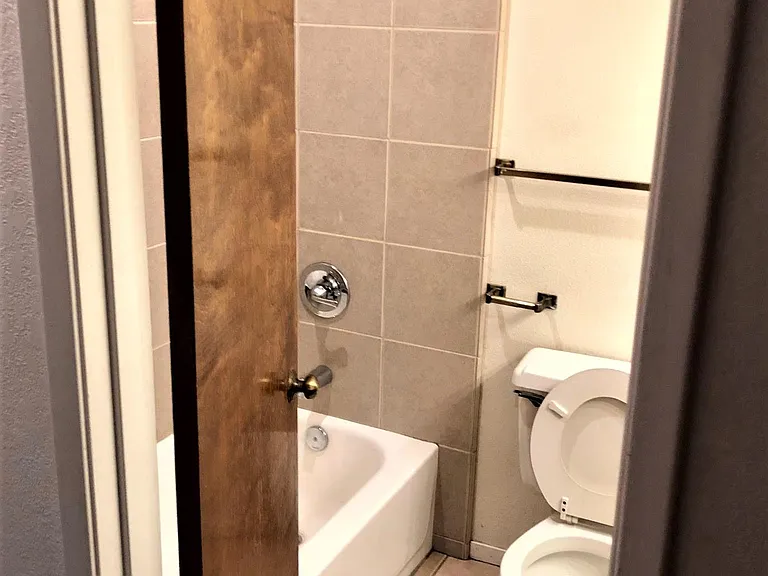 930 N Indiana St #1 — Photo 17