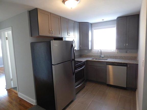 3rd image of 2229 N Harlem Ave APT 2N
