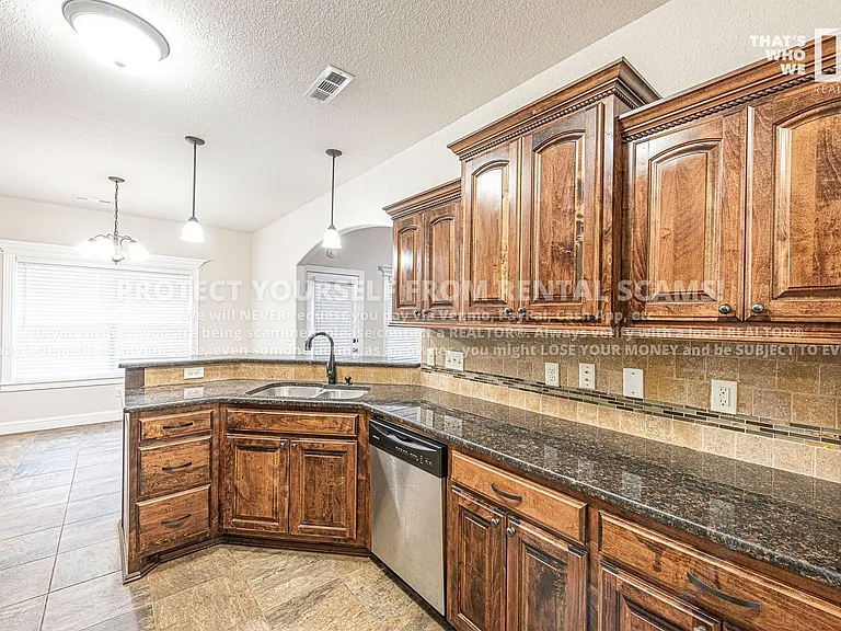 3834 E Zion Rd — Photo 12
