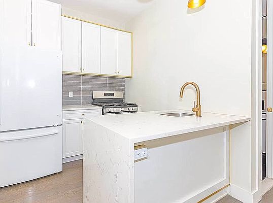 2nd image of 162 Stuyvesant Ave APT 2B