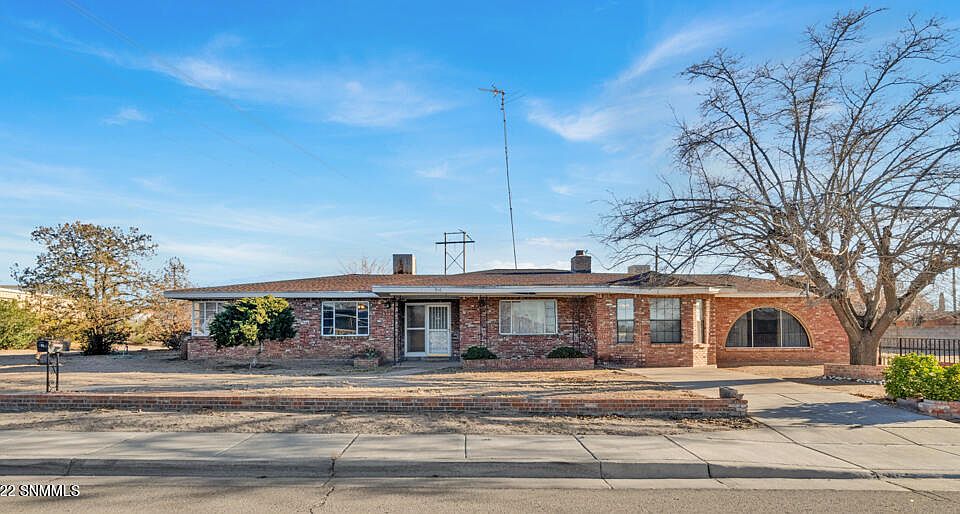 1st image of 916 E Picacho Ave