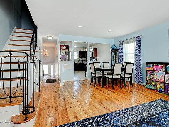 5th image of 31 Vassar St