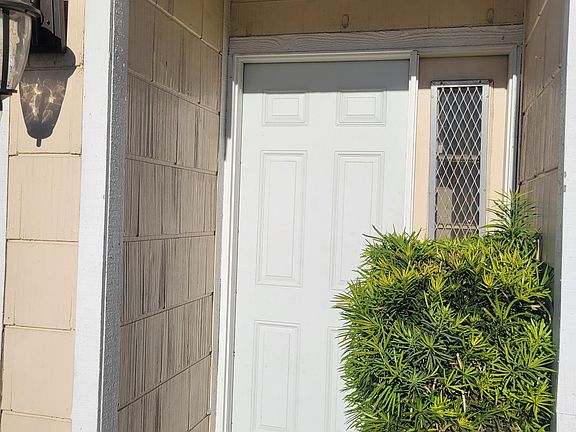 2nd image of 1559 Club Dr