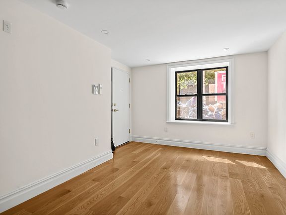 3rd image of 77 Monroe St Floor 1