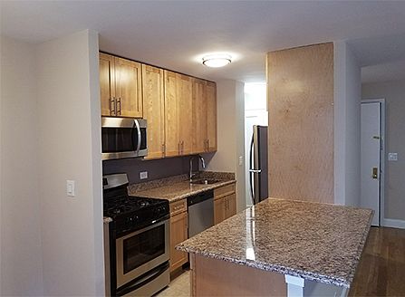 2nd image of 950 Underhill Ave APT 6A